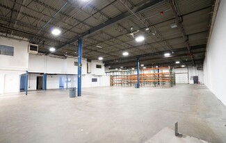 Plus de détails pour 41 Innerbelt Rd, Somerville, MA - Industriel/Logistique à louer