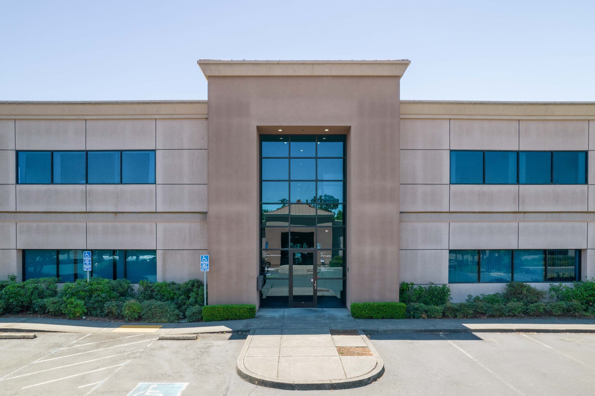 3775 Brickway Blvd, Santa Rosa, CA à vendre Photo de l’immeuble– Image 1 sur 32