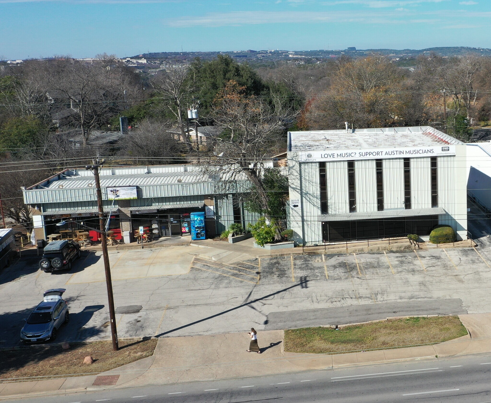 3010 S Lamar Blvd, Austin, TX à vendre Photo de l’immeuble– Image 1 sur 4