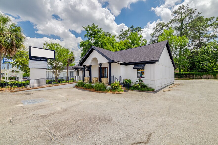 9 W Derenne Ave, Savannah, GA à vendre - Photo de l’immeuble – Image 3 sur 51