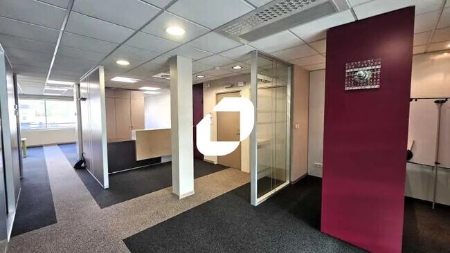 Plus de détails pour Bureau à louer
