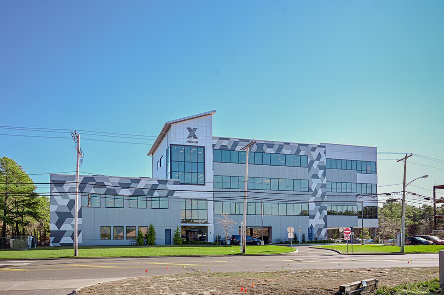 36 Airport Rd, Lakewood, NJ à louer - Photo de l’immeuble – Image 2 sur 4