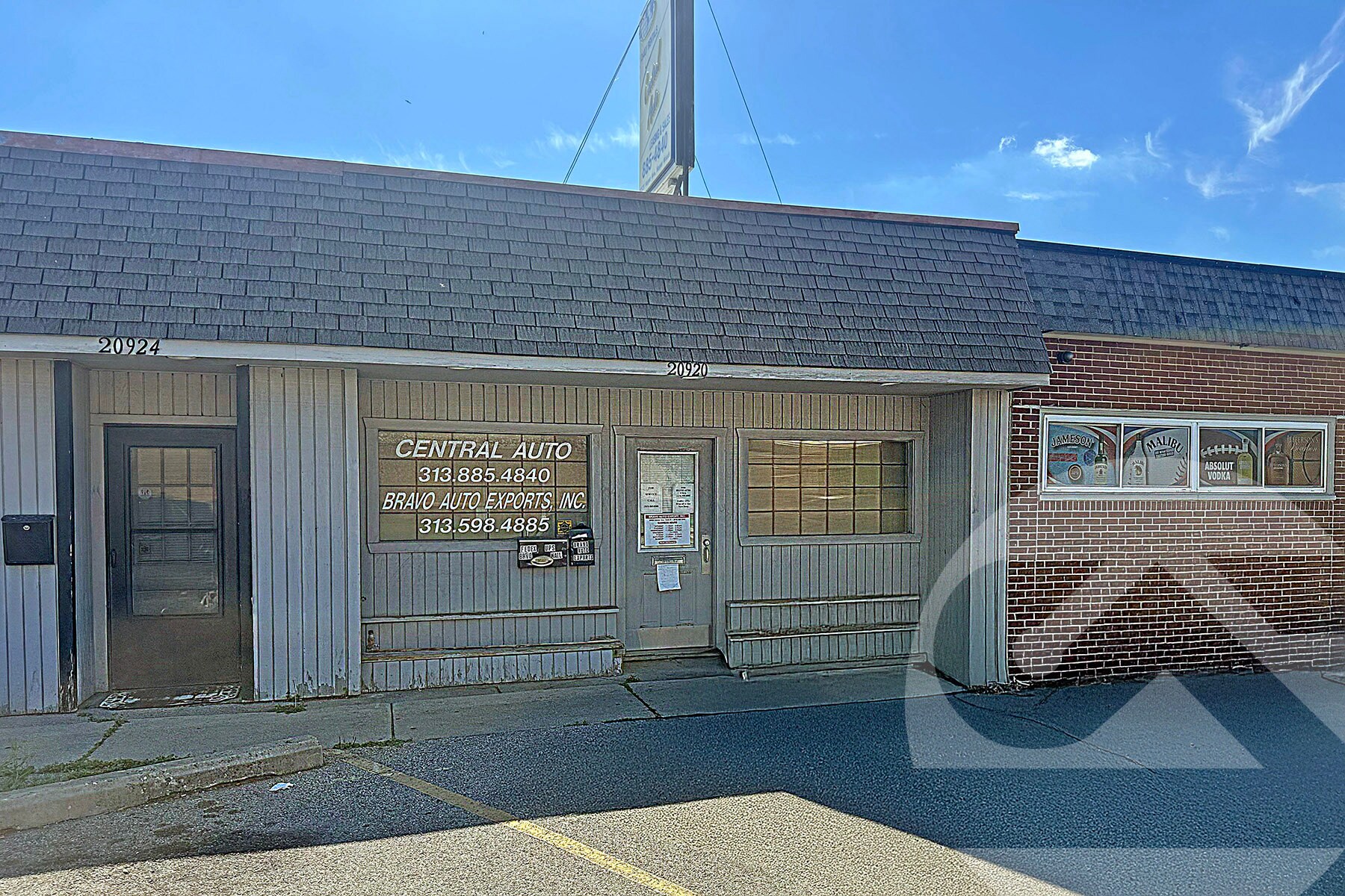 20920 Harper Ave, Harper Woods, MI à vendre Photo principale– Image 1 sur 2