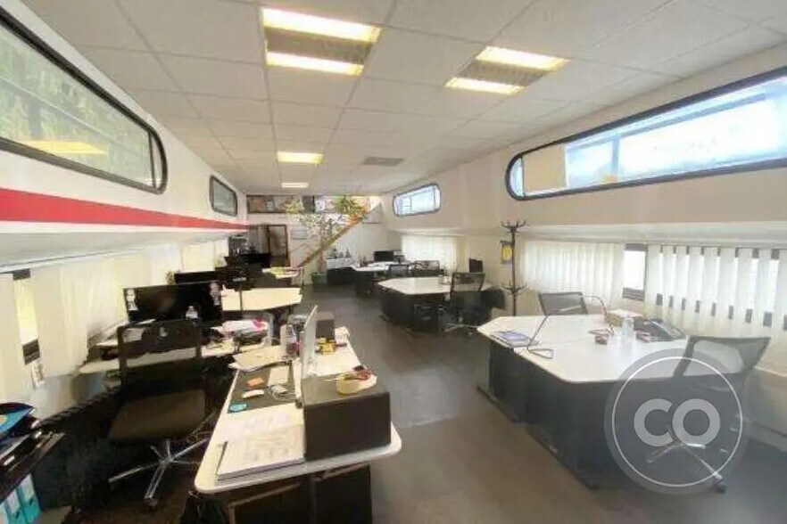 Bureau dans Boulogne-Billancourt à louer - Photo de l’immeuble – Image 2 sur 5