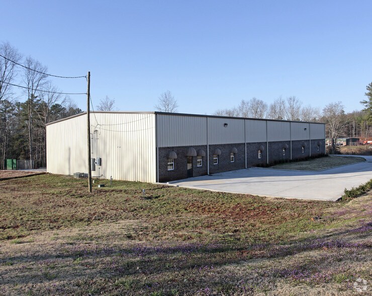 Jason Industrial Parkway Properties portefeuille de 10 biens à vendre sur LoopNet.fr - Photo principale – Image 1 sur 35