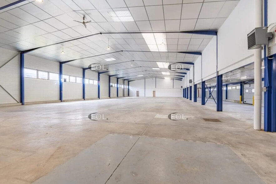 Local d’activités dans Bezons à louer - Photo intérieure – Image 3 sur 8