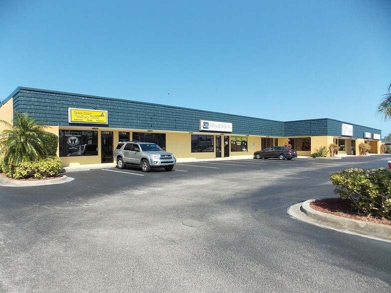 725-765 S Apollo Blvd, Melbourne, FL à louer - Photo de l’immeuble – Image 1 sur 11