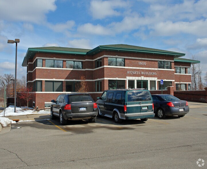 1800 N Milford Rd, Milford, MI à louer - Photo principale – Image 1 sur 6