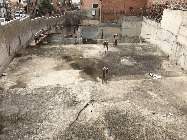 Plaza Santos Juarranz, 5, Los Santos de la Humosa, Madrid à vendre - Photo de l’immeuble – Image 2 sur 4