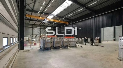 Local d’activités dans Genas à louer Photo de l’immeuble– Image 2 sur 3