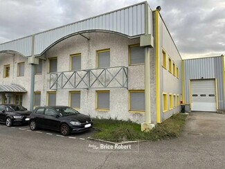 Plus de détails pour Local d’activités à vendre