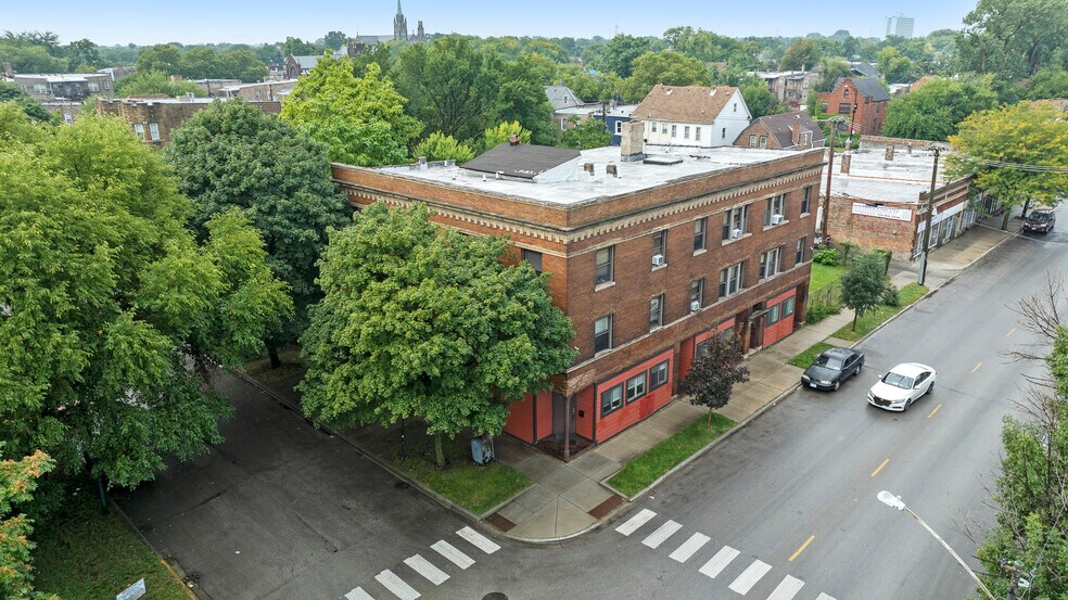 6900 S Vernon Ave, Chicago, IL à vendre - Photo de l’immeuble – Image 2 sur 7