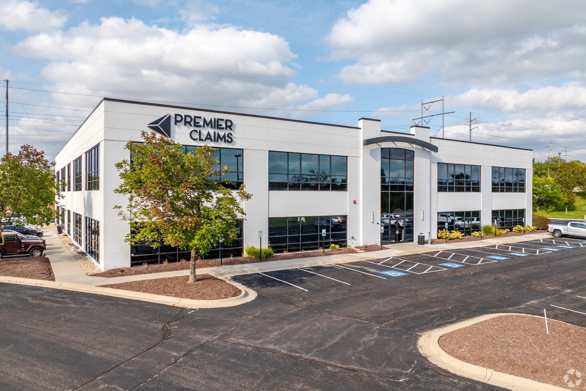 11010 Burdette St, Omaha, NE à louer Photo de l’immeuble– Image 1 sur 26