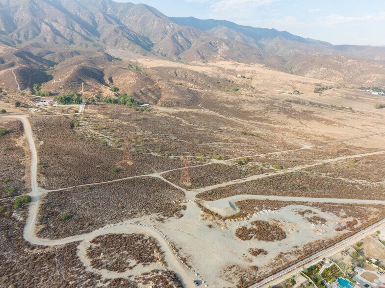 13590 Wardman Bullock Rd, Rancho Cucamonga, CA à vendre - Aérien – Image 2 sur 28