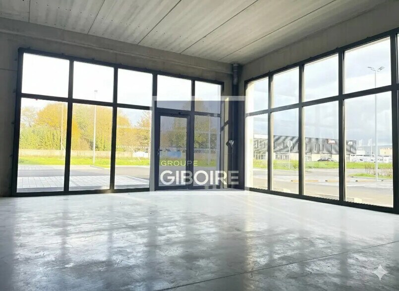 Industriel/Logistique dans La Mézière à louer - Photo de l’immeuble – Image 3 sur 8