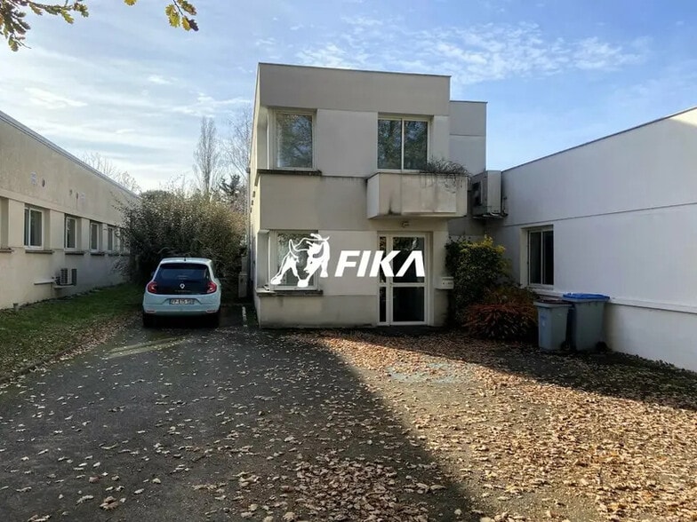 110 Rue Pierre Et Marie Curie, Labège à louer - Photo de l’immeuble – Image 1 sur 7
