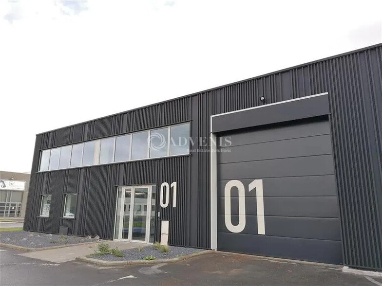 Industriel/Logistique dans Roncq à louer - Photo de l’immeuble – Image 3 sur 10