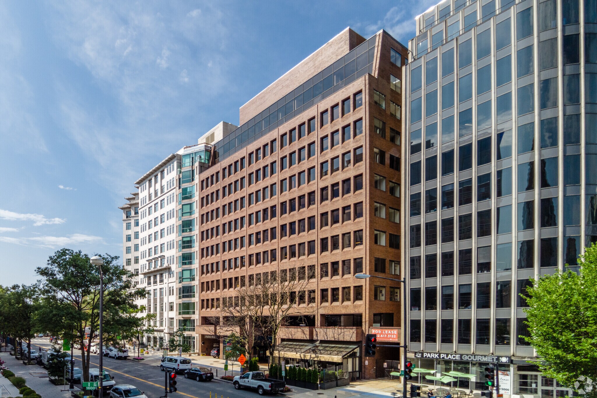 818 Connecticut Ave NW, Washington, DC à louer Photo de l’immeuble– Image 1 sur 2