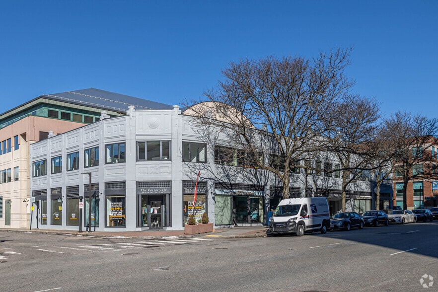 313 Washington St, Newton, MA à louer - Photo principale – Image 1 sur 6
