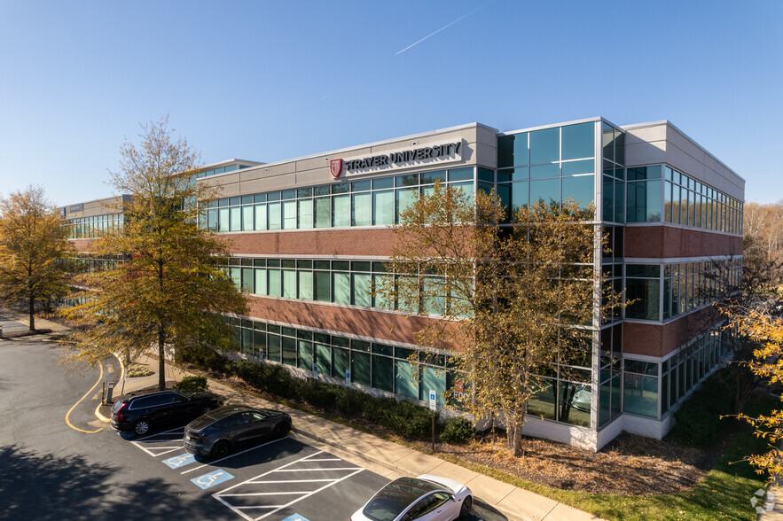150 Riverside Pky, Fredericksburg, VA à louer - Photo de l’immeuble – Image 3 sur 29