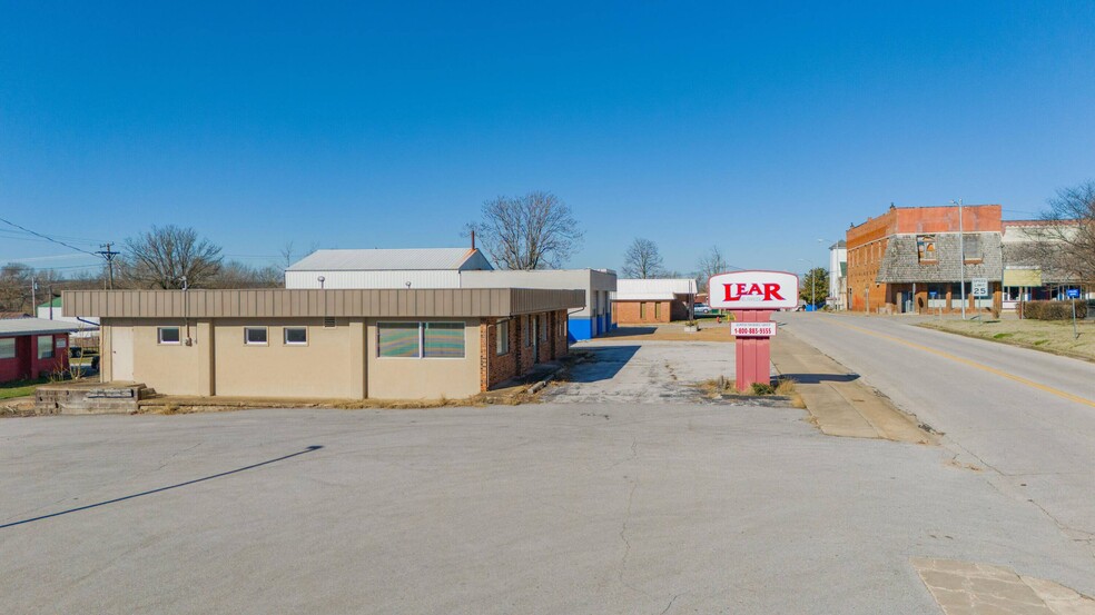 104 E Tilden St, Humansville, MO à vendre - Photo de l’immeuble – Image 3 sur 21