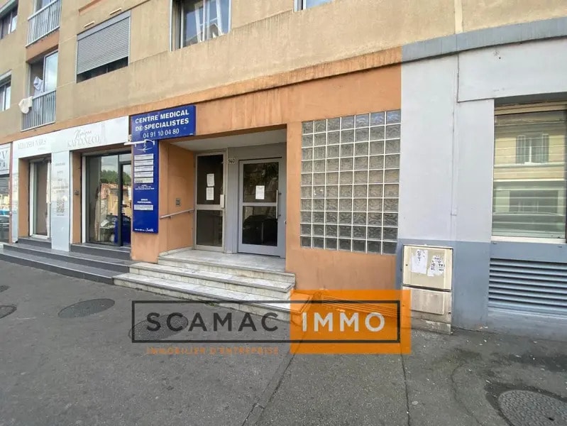 Local d’activités dans Marseille à louer Photo de l’immeuble– Image 1 sur 2