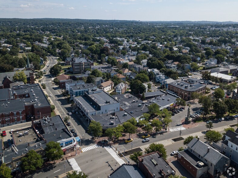 325 Broadway, Arlington, MA à louer - Aérien – Image 3 sur 5