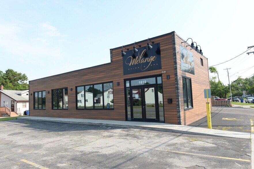 1815 Eggert Rd, Buffalo, NY à louer - Photo de l’immeuble – Image 3 sur 38