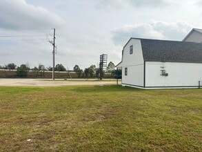 23764 Highway 59, Porter, TX à louer Photo de l’immeuble– Image 2 sur 7