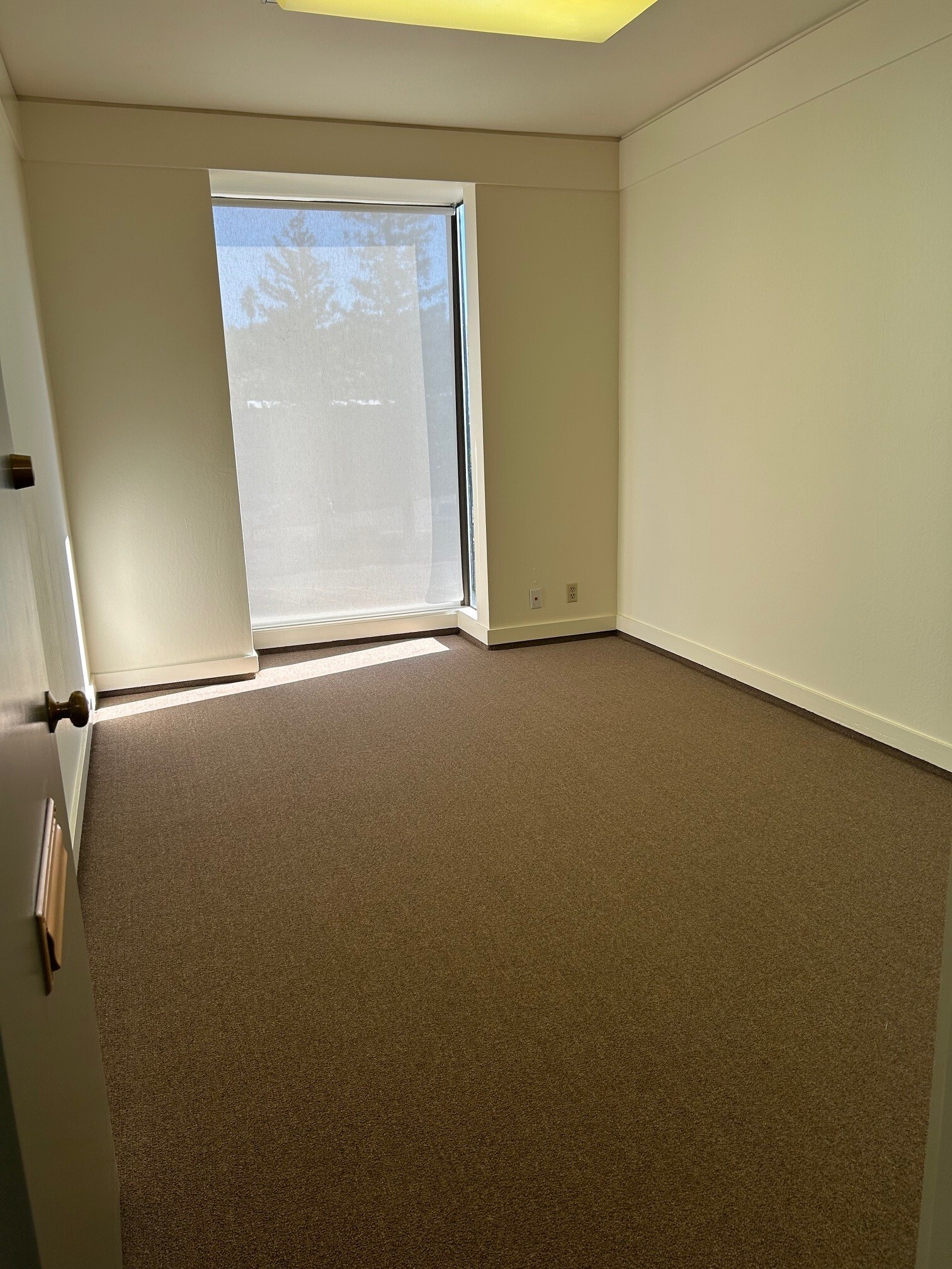 1200 Mt Diablo Blvd, Walnut Creek, CA à louer Photo intérieure– Image 1 sur 4