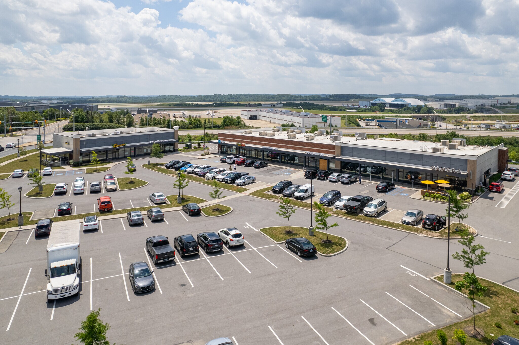 9898 University Blvd, Moon Township, PA à louer Photo de l’immeuble– Image 1 sur 6