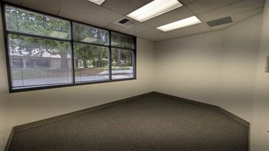 4002-4014 148th Ave NE, Redmond, WA à louer Photo intérieure– Image 1 sur 9
