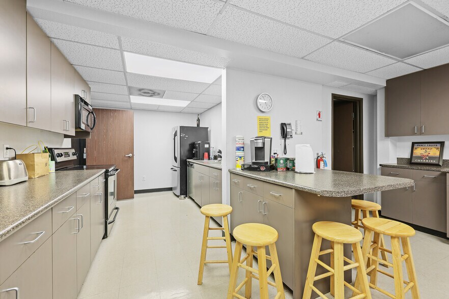 7548 Trade St, San Diego, CA à vendre - Photo intérieure – Image 3 sur 6