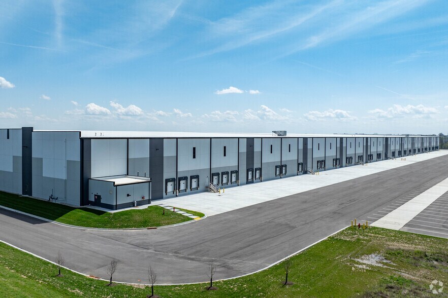 100 Final Mile Blvd, Walton, KY à louer - Photo de l’immeuble – Image 3 sur 8