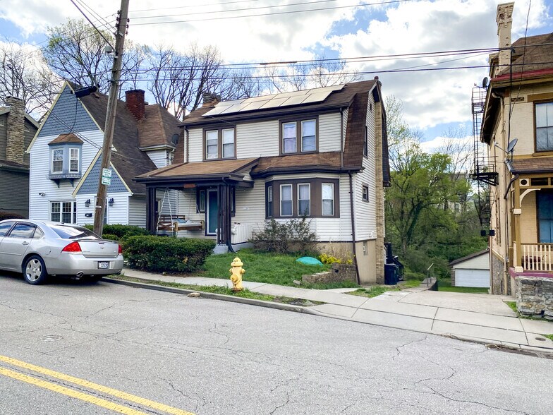 2631 Bellevue Ave, Cincinnati, OH à vendre - Photo principale – Image 1 sur 1