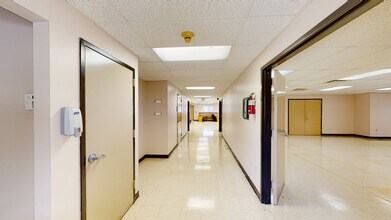 730 E Kaliste Saloom Rd, Lafayette, LA à louer Numérisation 3D Matterport– Image 2 sur 17