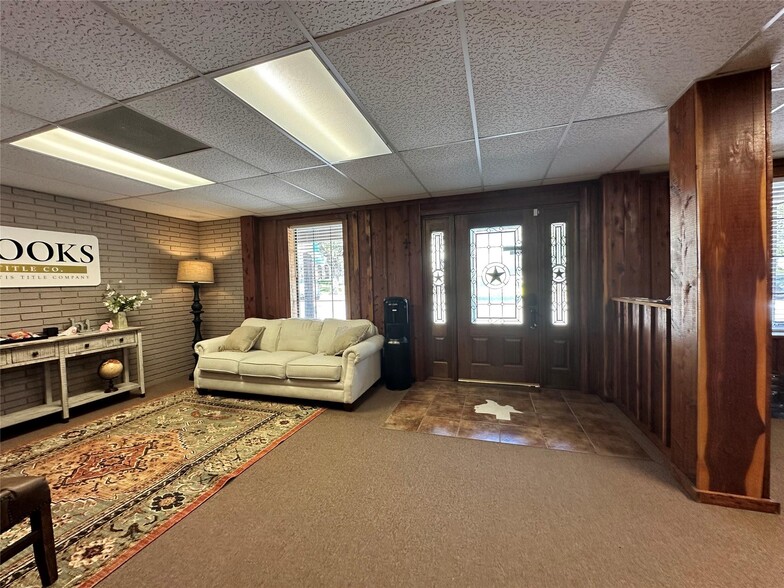 120 S Charlton St, Woodville, TX à vendre - Photo de l’immeuble – Image 3 sur 43