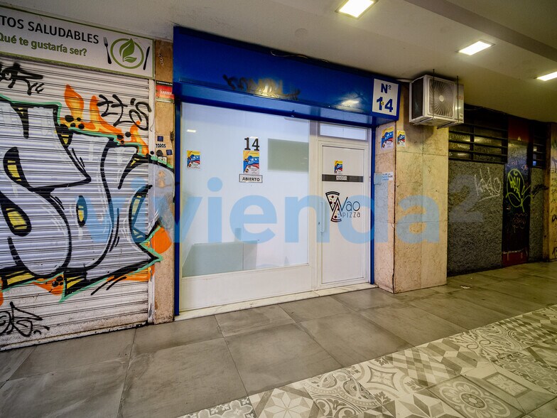 Immeuble residentiel dans Madrid, Madrid à vendre - Photo de l’immeuble – Image 2 sur 2