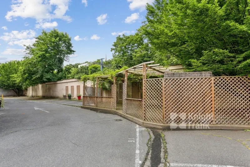 22-23 Quai Du President Carnot, Saint-Cloud à louer - Photo de l’immeuble – Image 3 sur 9
