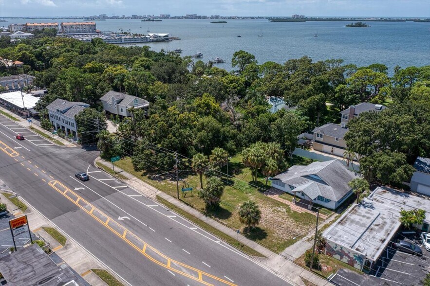1040 Broadway, Dunedin, FL à vendre - Photo de l’immeuble – Image 2 sur 23