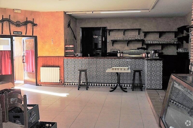 Local commercial dans Ávila, Ávila à vendre - Photo de l’immeuble – Image 3 sur 10