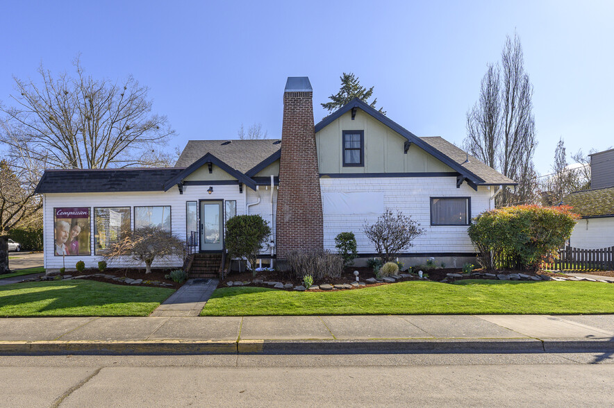636 NE Baker St, Mcminnville, OR à vendre - Photo de l’immeuble – Image 1 sur 30