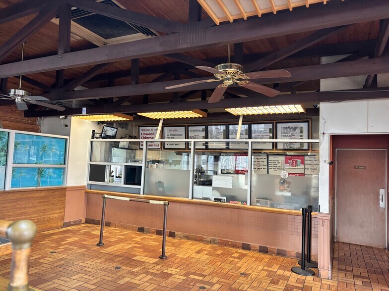 3134 Prospect Ave, Kansas City, MO à vendre - Photo intérieure – Image 2 sur 12