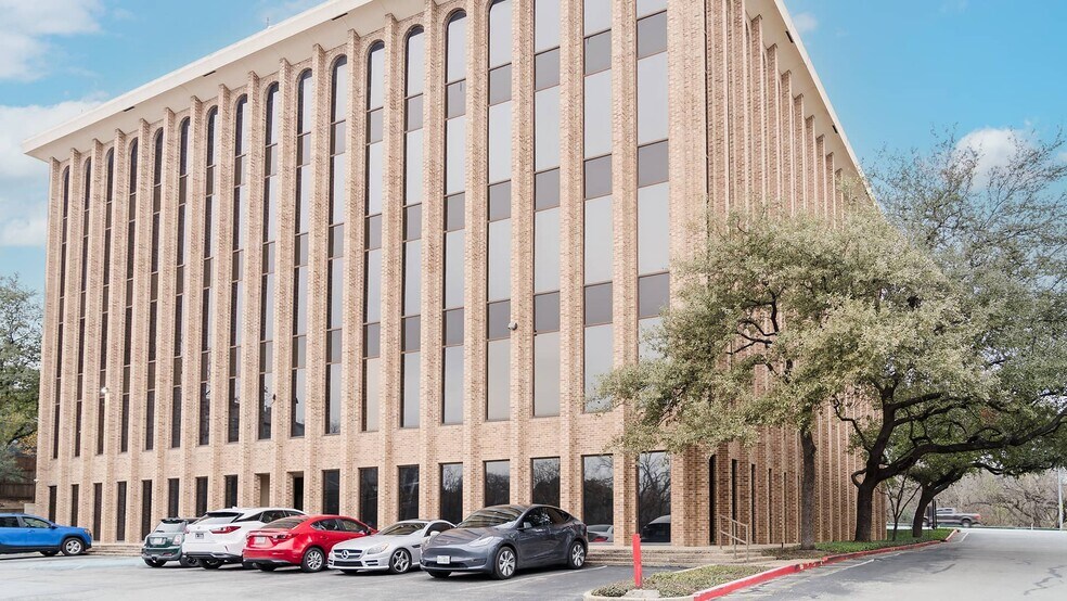 611 S Congress Ave, Austin, TX à louer - Photo de l’immeuble – Image 3 sur 10