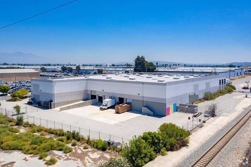 13001 Temple Ave, City of Industry, CA à louer - Photo de l’immeuble – Image 3 sur 25
