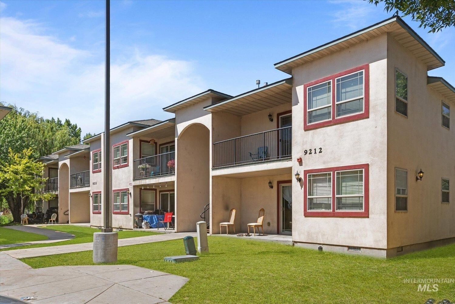 9212 W Brogan Dr, Boise, ID à vendre Photo de l’immeuble– Image 1 sur 16