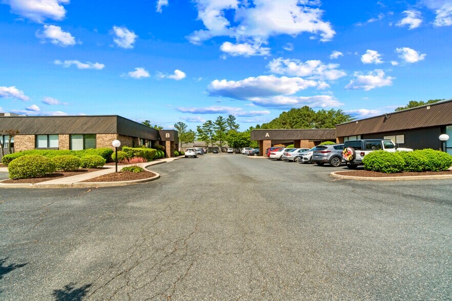505 Dutchmans Ln, Easton, MD à vendre - Photo de l’immeuble – Image 2 sur 26
