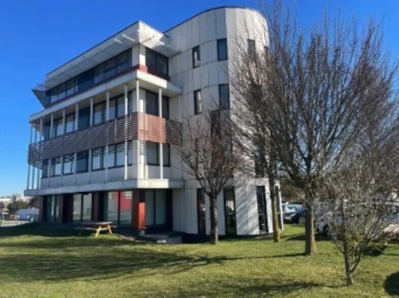 Bureau dans Saint-Laurent-Blangy à vendre - Photo de l’immeuble – Image 2 sur 5