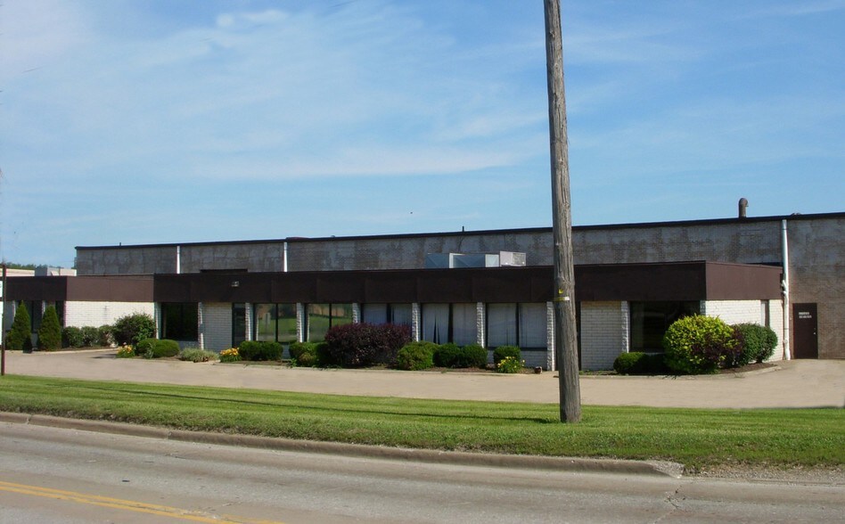 777 W Smith Rd N, Medina, OH à louer - Photo de l’immeuble – Image 2 sur 7