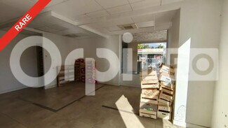 Plus de détails pour Local commercial à louer